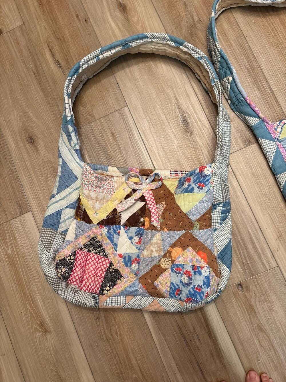Handmade Upcycled 1960-1970s Feedsack Quilt Patchwork Hobo Shoulder Bag